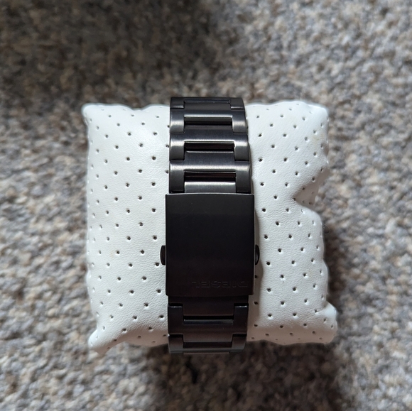 Diesel Watch, Double Down Series Analog Display, Analog Quartz Black Men's Watch - Picture 3 of 5